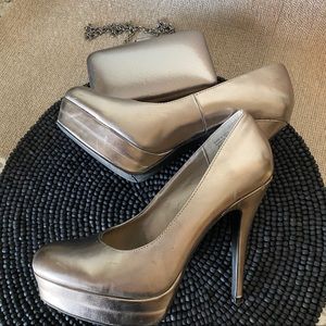 LC Lauren Conrad Pewter Platform Heels
